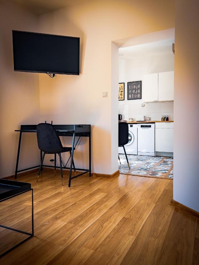 Nalu Black&White Apartment No 8 Kattowitz Exterior foto